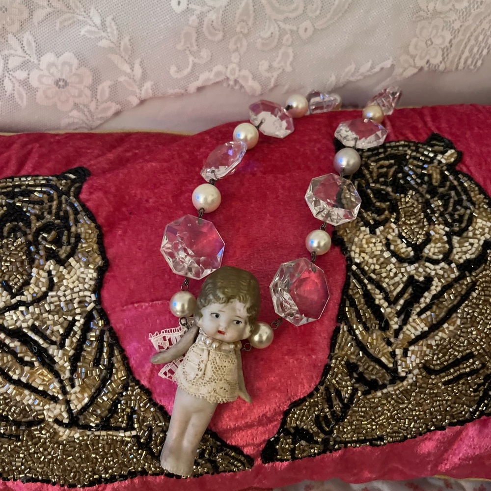 NECKLACE VINTAGE DOLL chandelier crystals Handcrafted wear or use as decor - Picture 16 of 16